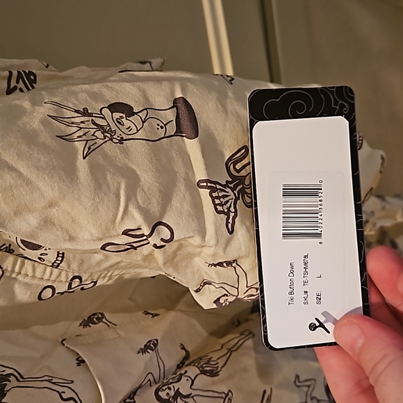 Mermaid print button down - Picture 2 of 3